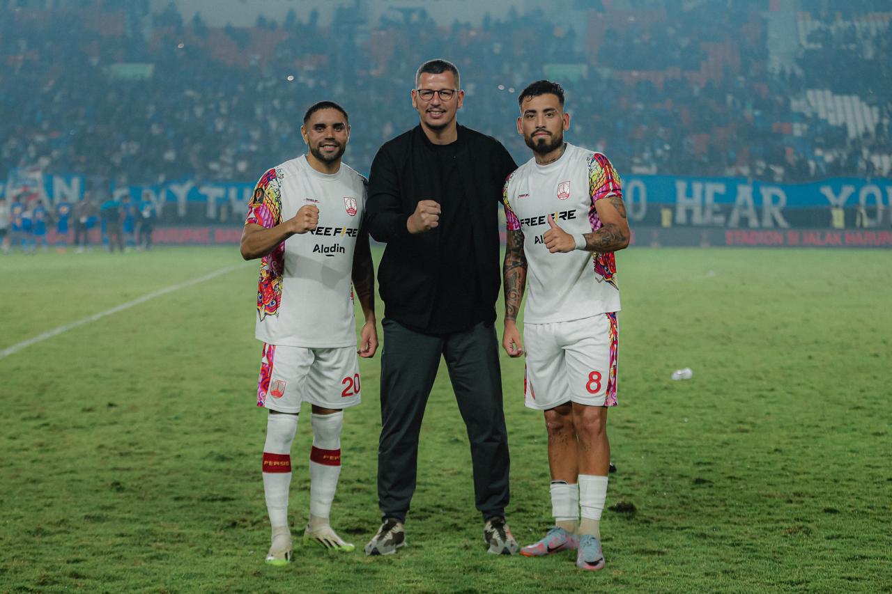 Nakon utakmice sa igračima — Indonezija